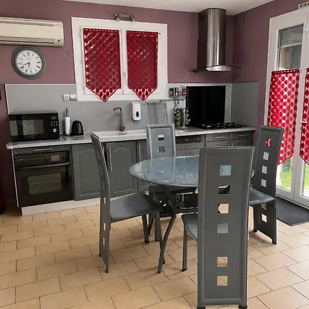 Superbe Meublee T4 Climatisee Avec Piscine * Laroque (Herault)