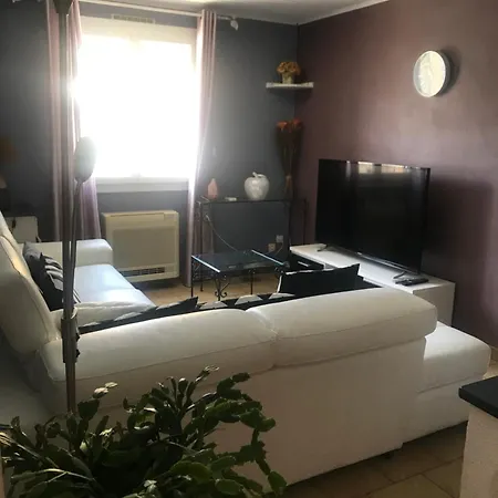 Superbe Meublee T4 Climatisee Avec Piscine *
